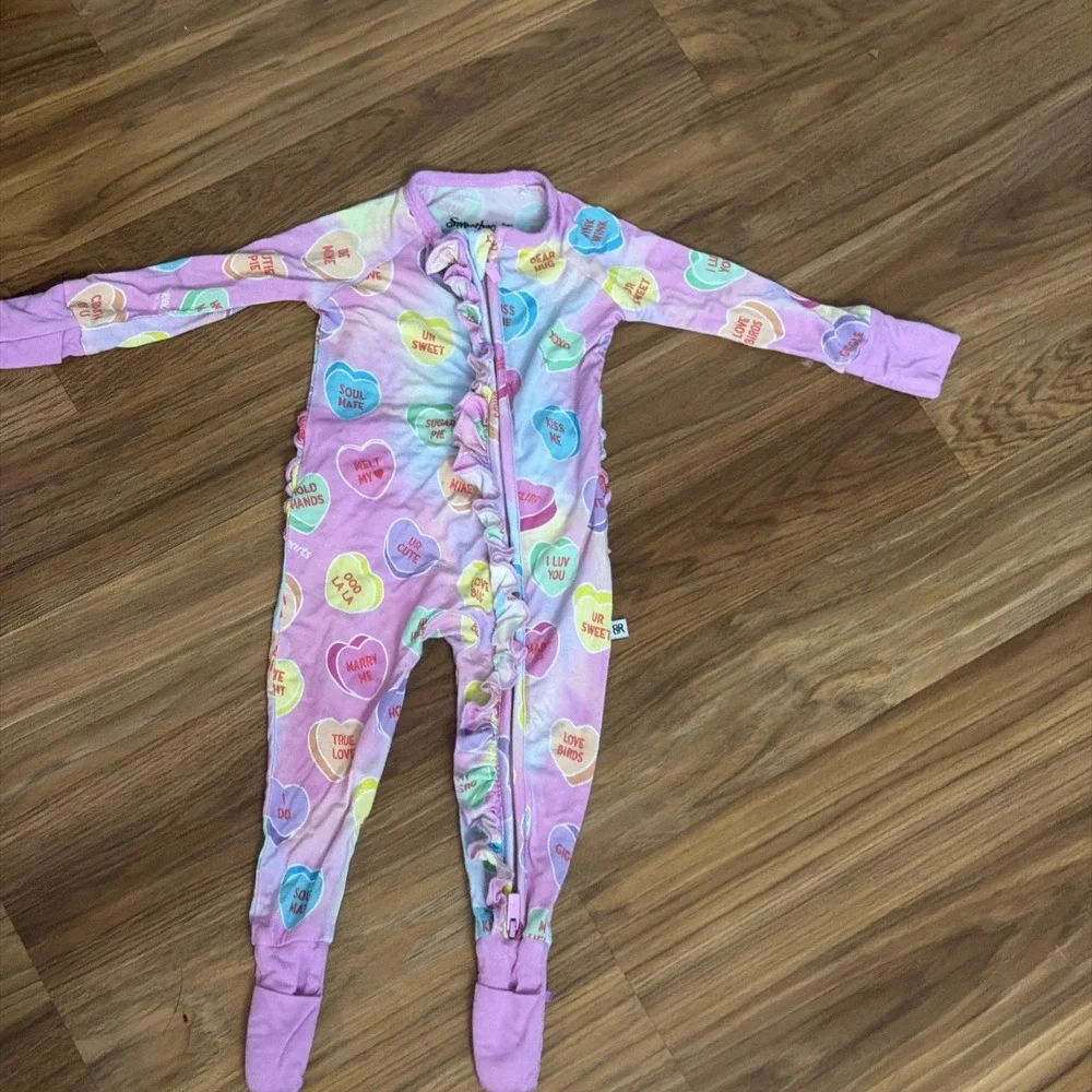 Bums & Roses Sweethearts Candy Baby Girls 0-3 Months Ruffle Footed Sleeper Pjs